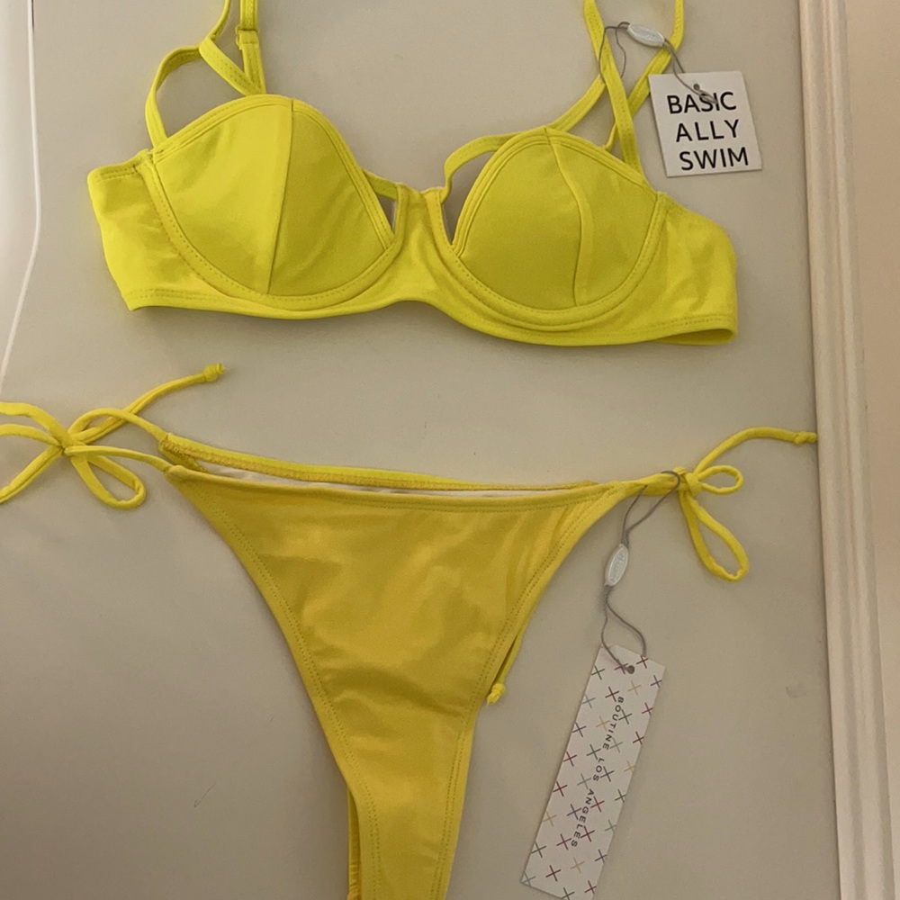 Boutine LA bikini